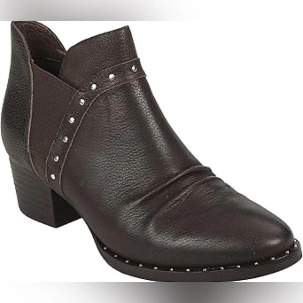 Earth Delrio Black Leather Studded Ankle Boots size 7.5
